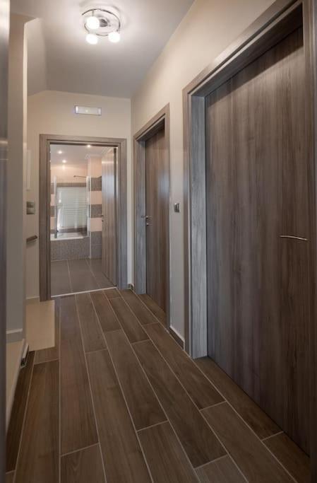 פרבזה "Aeolos" Luxury Villa מראה חיצוני תמונה