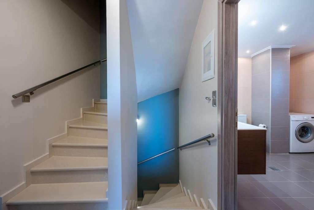 פרבזה "Aeolos" Luxury Villa מראה חיצוני תמונה